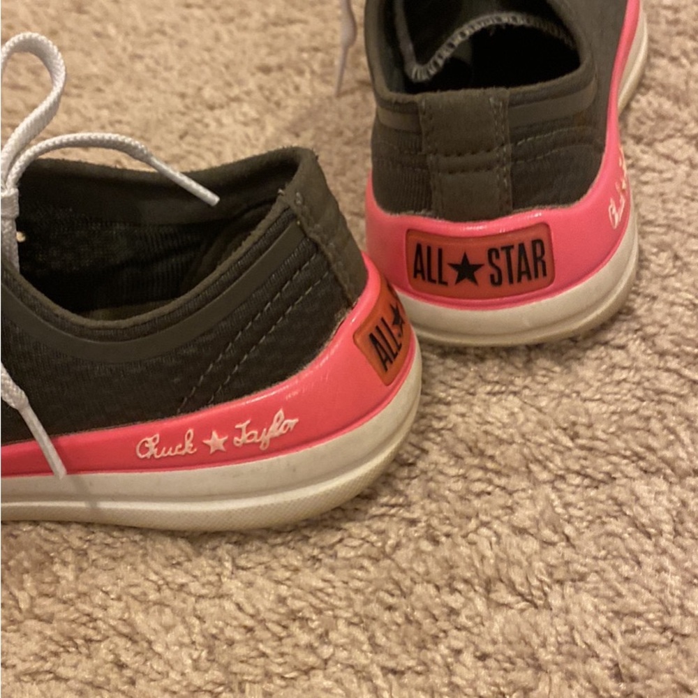 Converse Chuck Taylor sneakers size 9,5 for women, size 7 for men